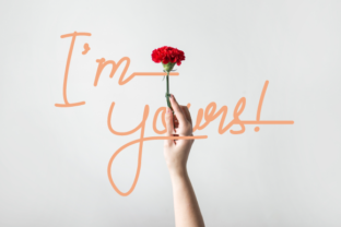 I m Yours Font Review: Elegant Script for Branding